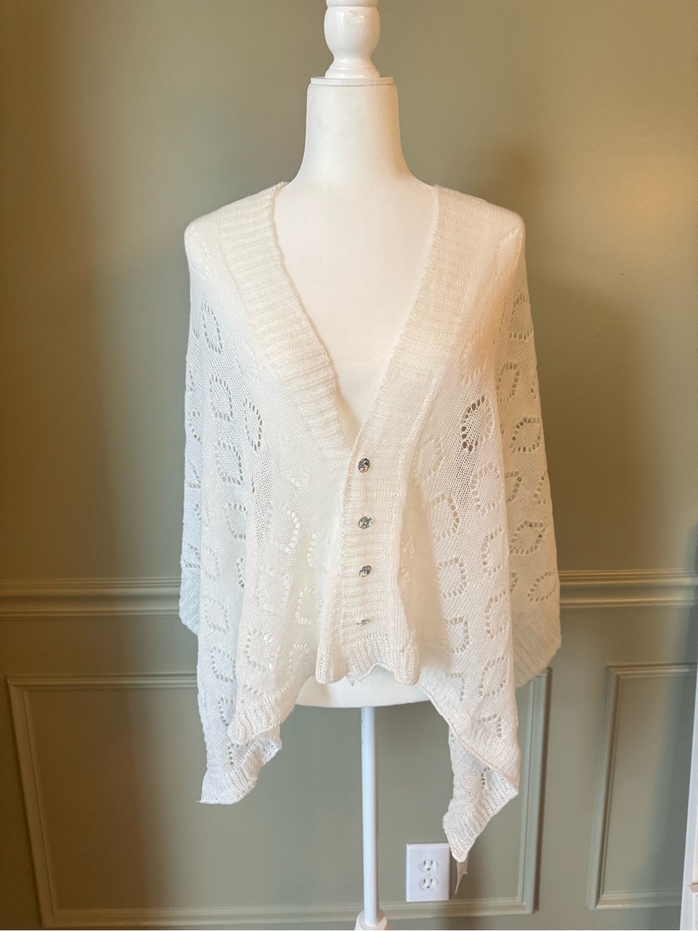NWT Cruise Club White Pointelle Cardishawl Multi-Way Wrap Poncho Scarf OS - Picture 3 of 7